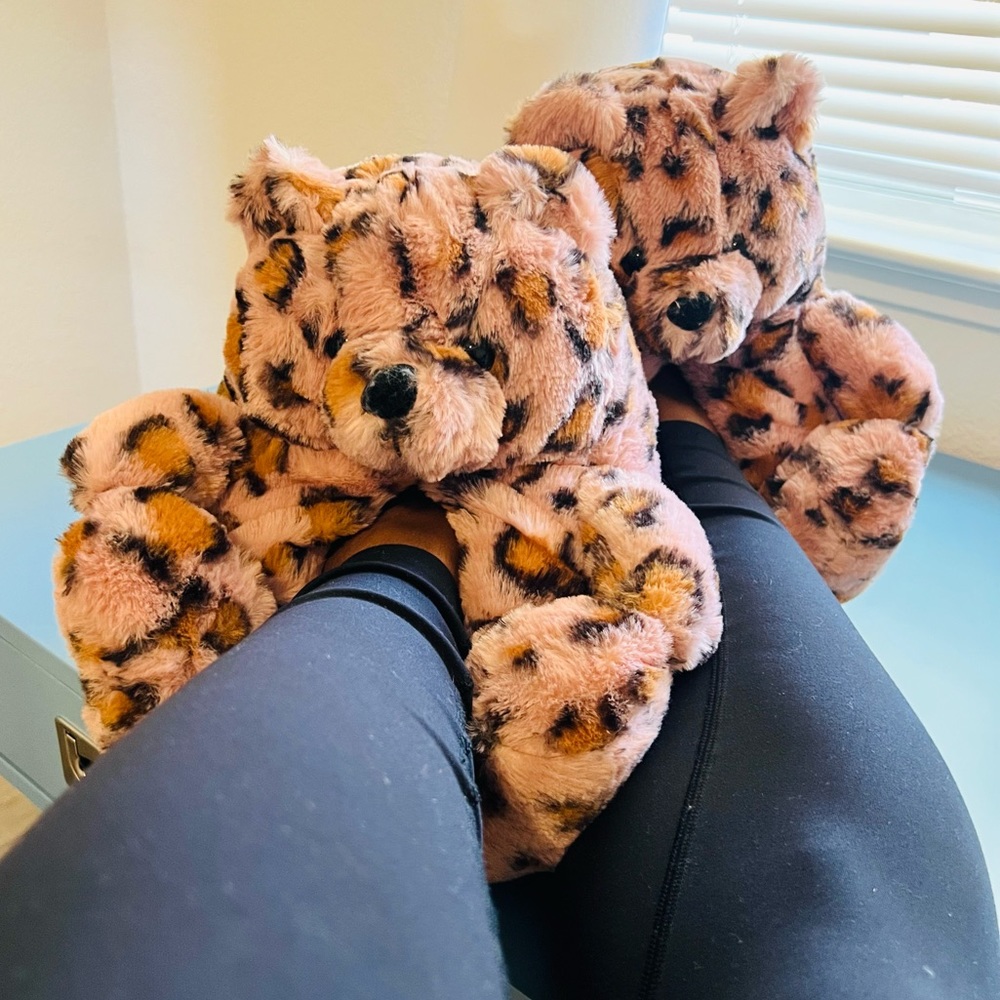 New Pink leopard Teddy slippers